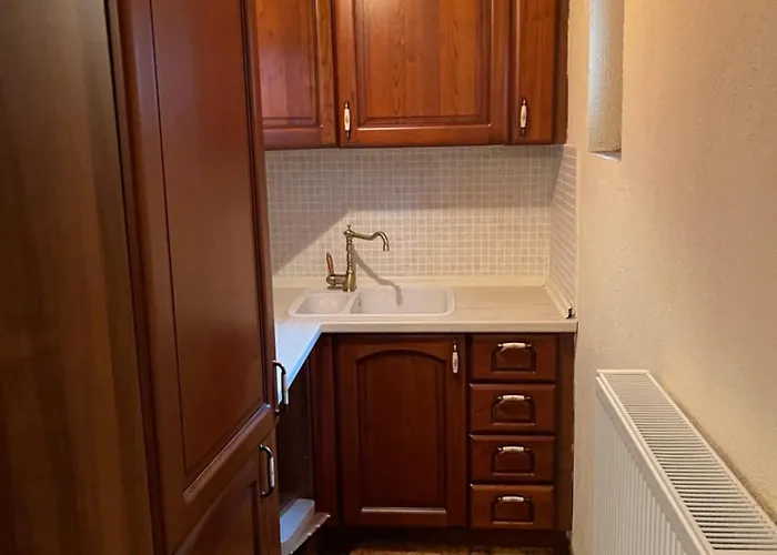 Mhome Agios Athanasios Paleósz Ájosz Athanásziosz